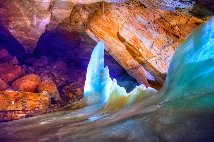 Cuevas de hielo, Obertraun, Austria