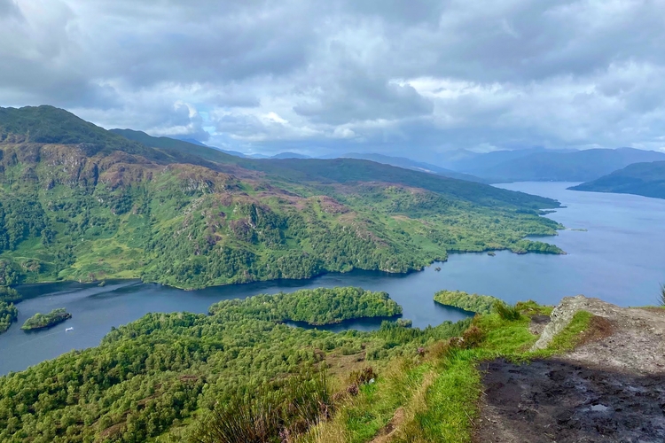 Vistas desde la cima del Ben A'an, Escocia, Trossachs