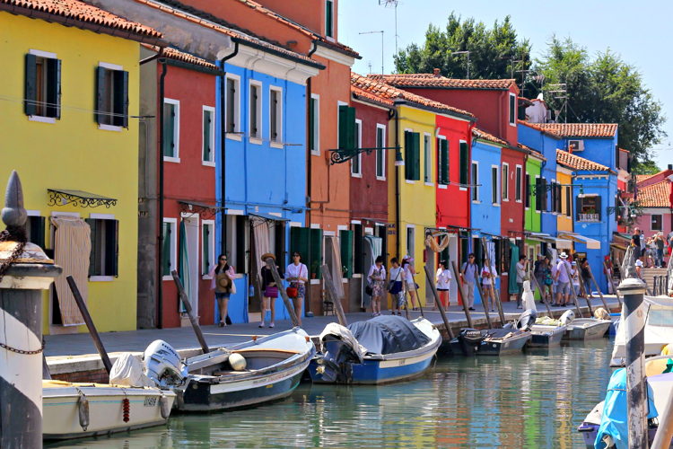 Casas de colores en Burano, Italia