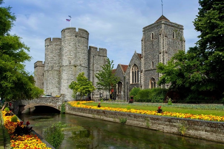Paseo del río en Canterbury, Inglaterra, Kent