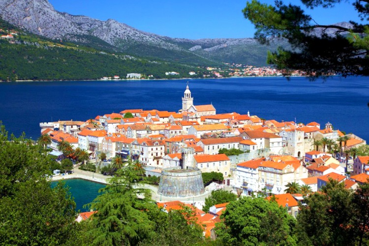 Vista de Korcula desde Forteca, Croacia