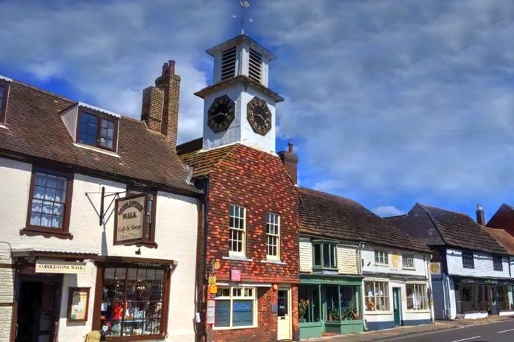 Torre del reloj en Steyning, Sussex, Inglaterra