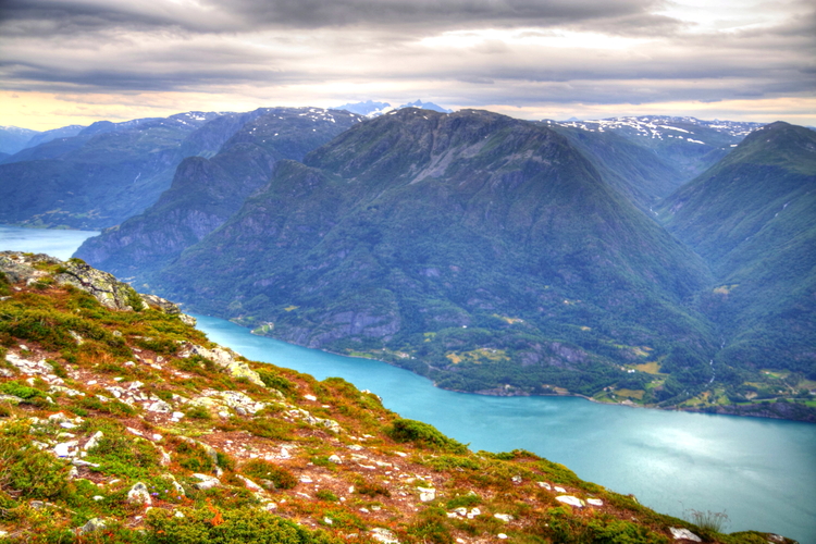 Molden Mountain, Lustrafjord, senderismo, Noruega, cima